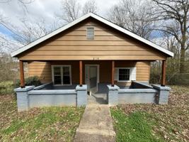 featured image of 214 Keeling Rd