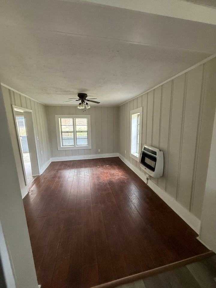 214 Keeling Rd - Photo 3 of 7