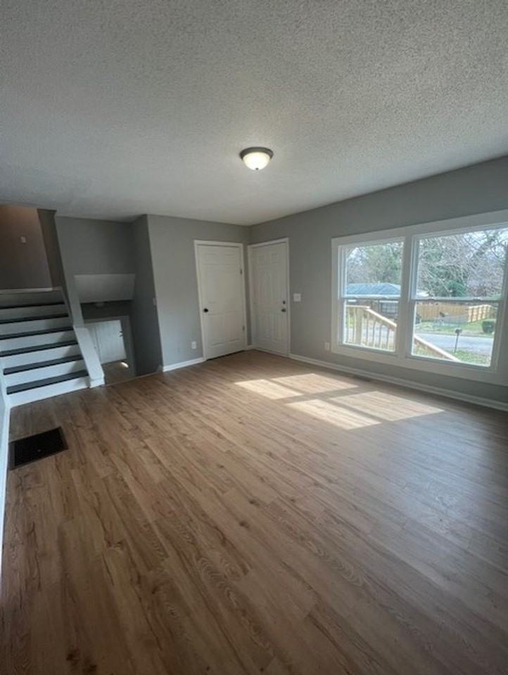 142 Harmony Dr - Photo 4 of 13