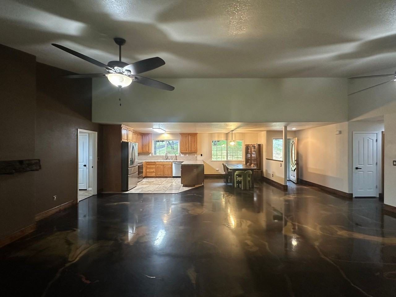 2384 Choctaw Rd - Photo 4 of 21