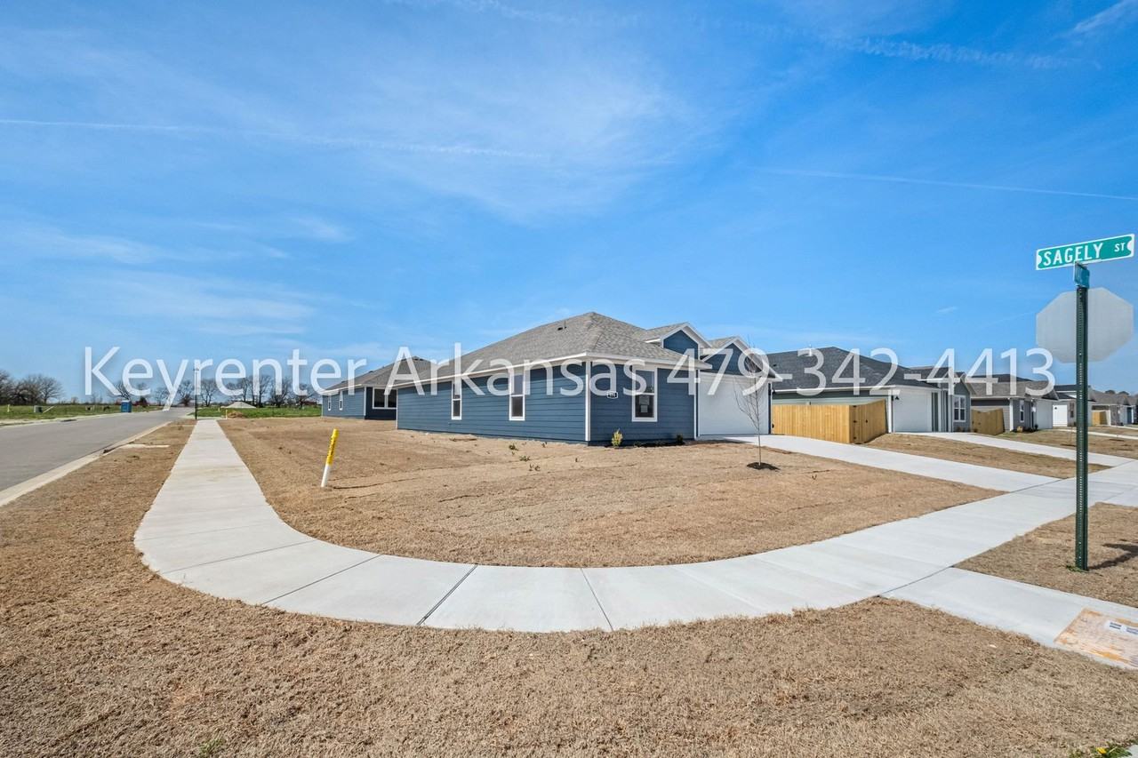 590 Mac St - Photo 4 of 29