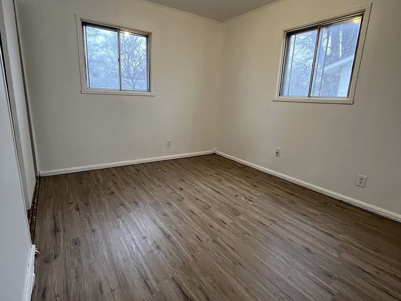 111 Saint Thomas Ln - Photo 2 of 6