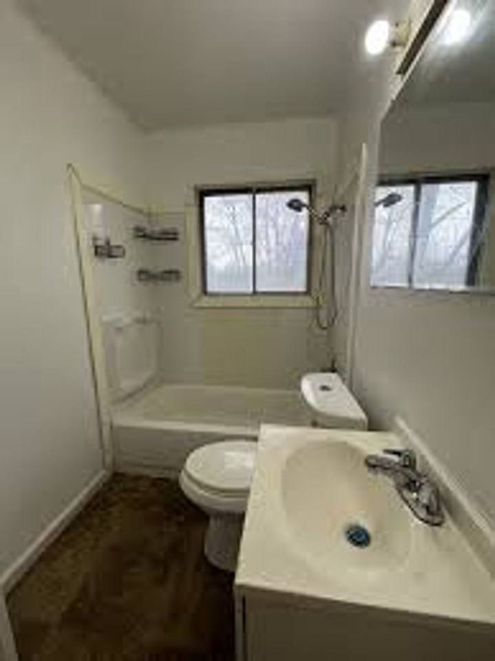 111 Saint Thomas Ln - Photo 5 of 6