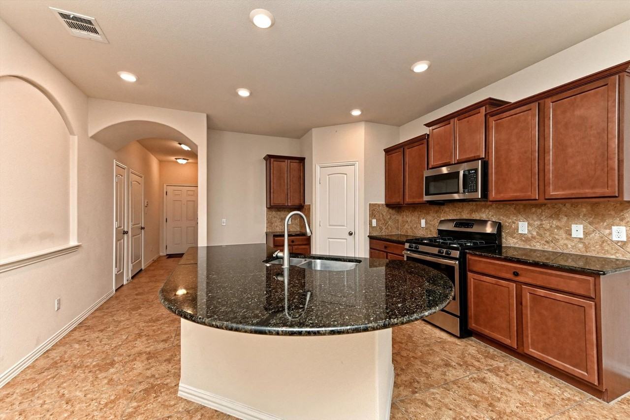 265 Shale Cir - Photo 6 of 29