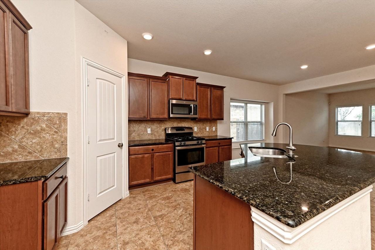 265 Shale Cir - Photo 7 of 29