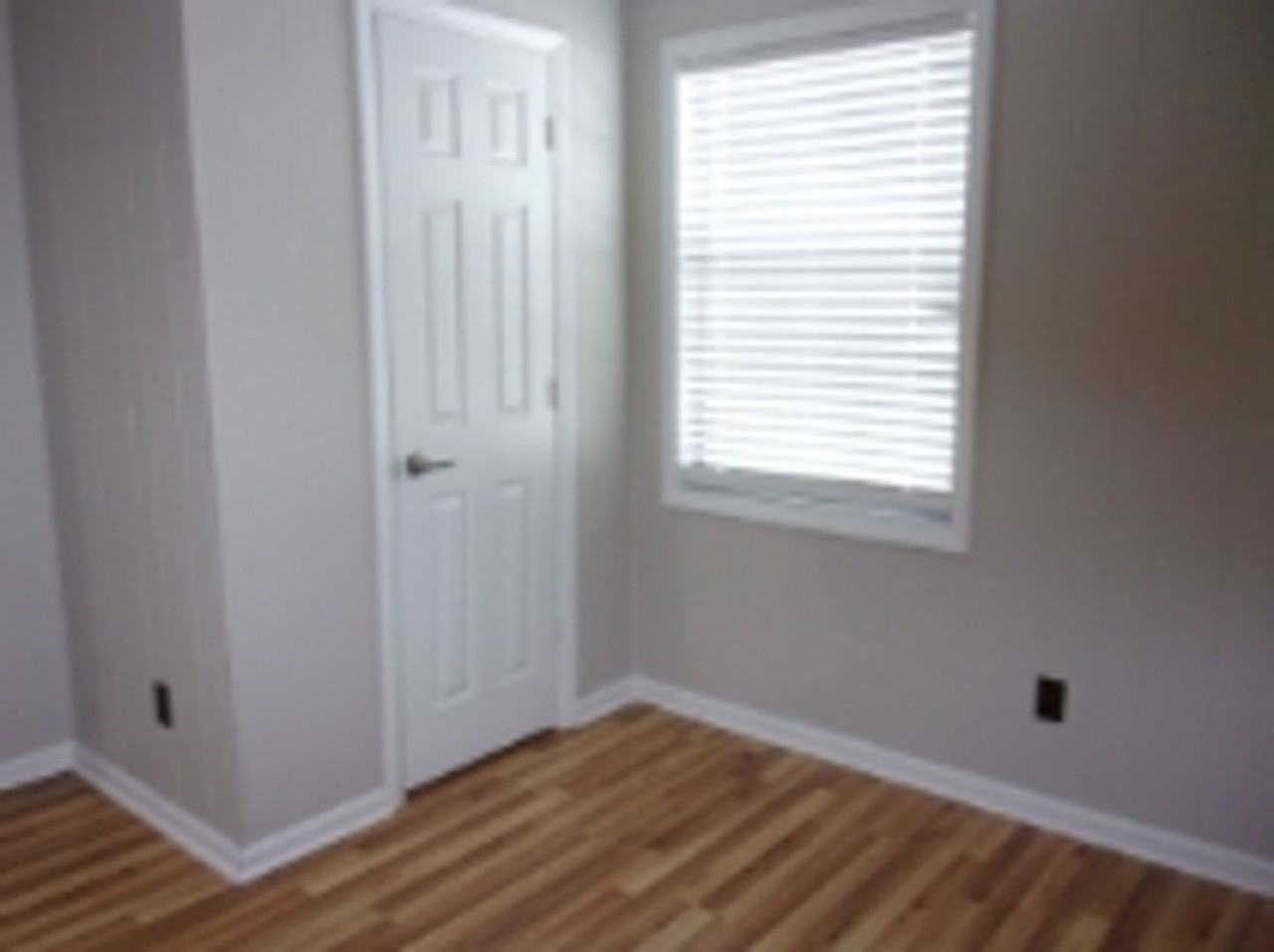 1823 India Hook Rd - Photo 3 of 11