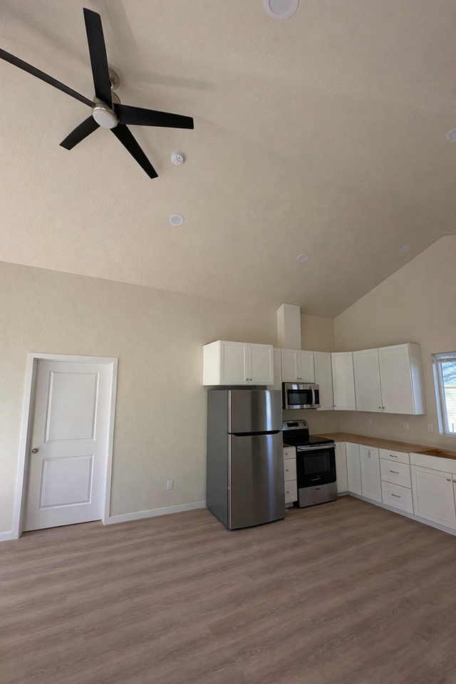 2141 Se Melrose Dr - Photo 5 of 20