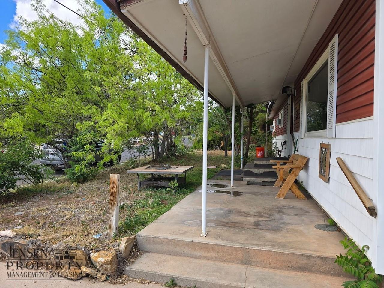 145 S 100 E - Photo 4 of 26