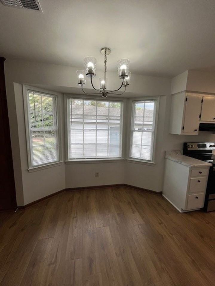 1209 Sidney Dr - Photo 2 of 33