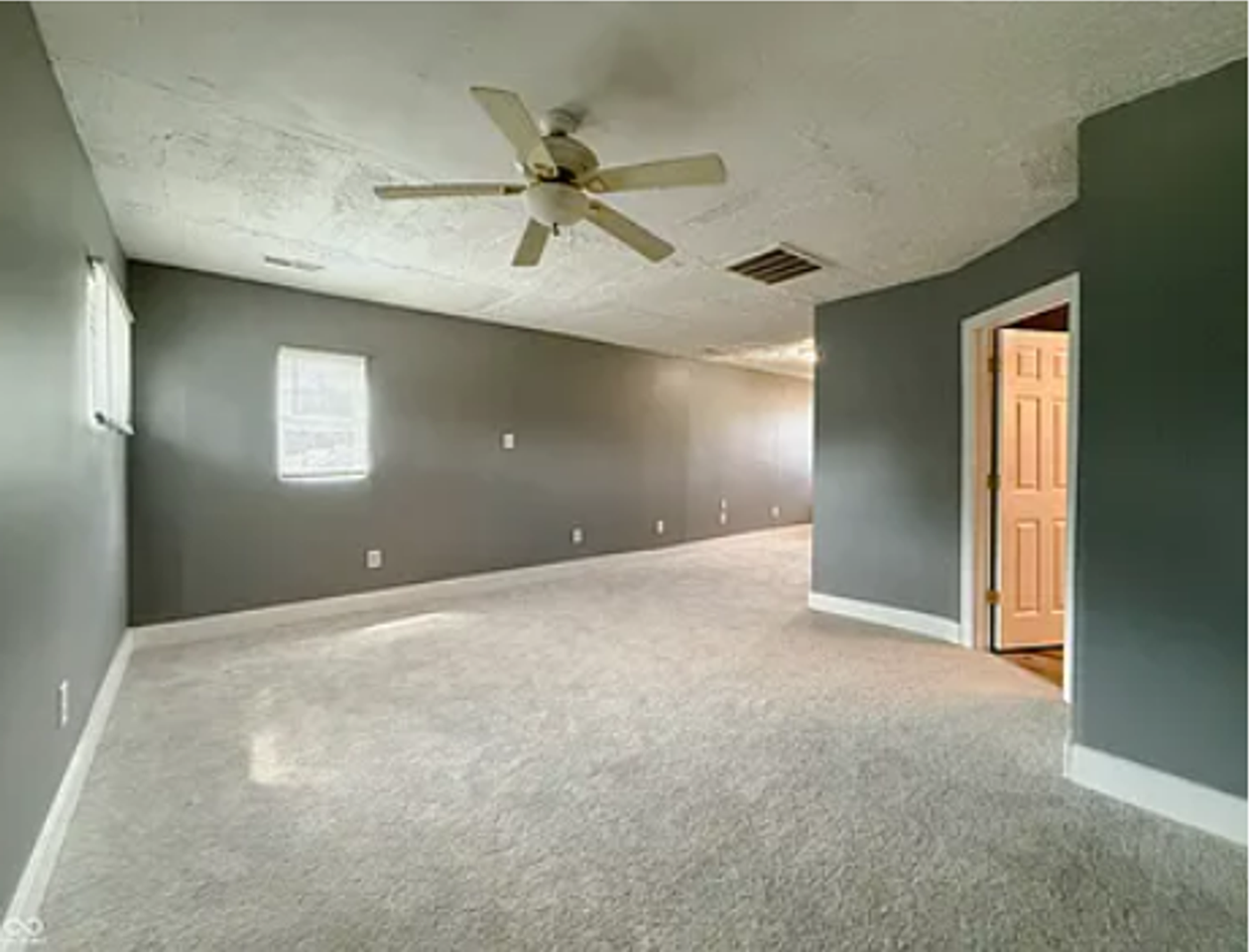 3736 Kinnear Ave - Photo 6 of 35