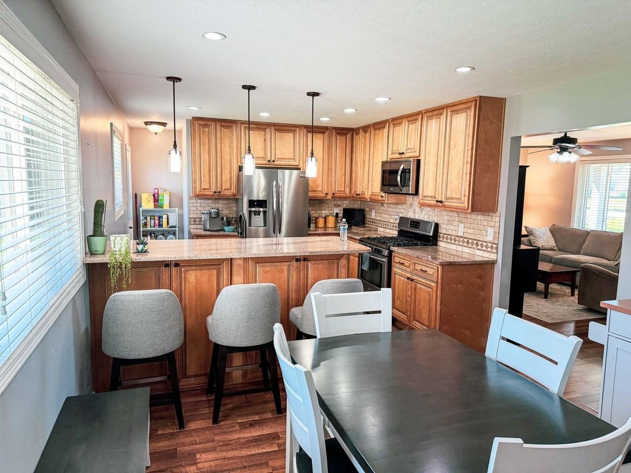 3641 Fisher Rd - Photo 3 of 11