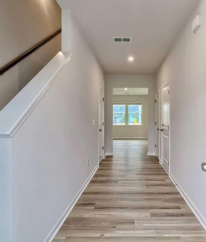 1084 Cornelia St - Photo 3 of 17