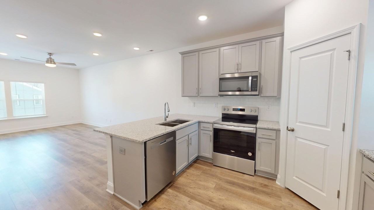 3108 Butler Hill Dr - Photo 4 of 27