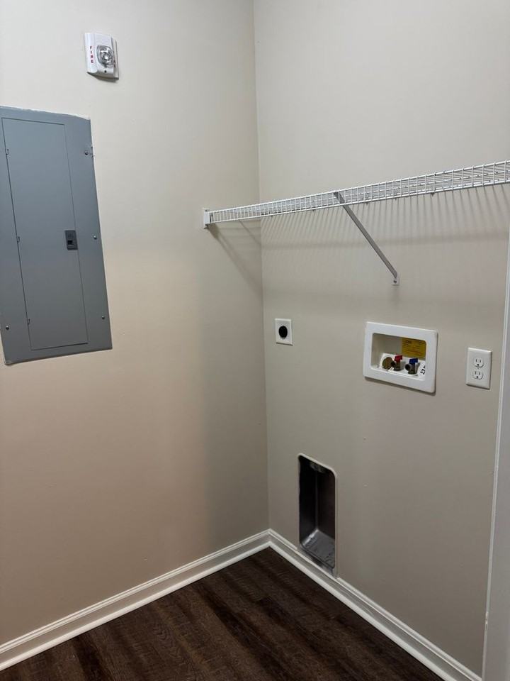 Riverwalk Flats Apartments - RWF - Photo 5 of 29