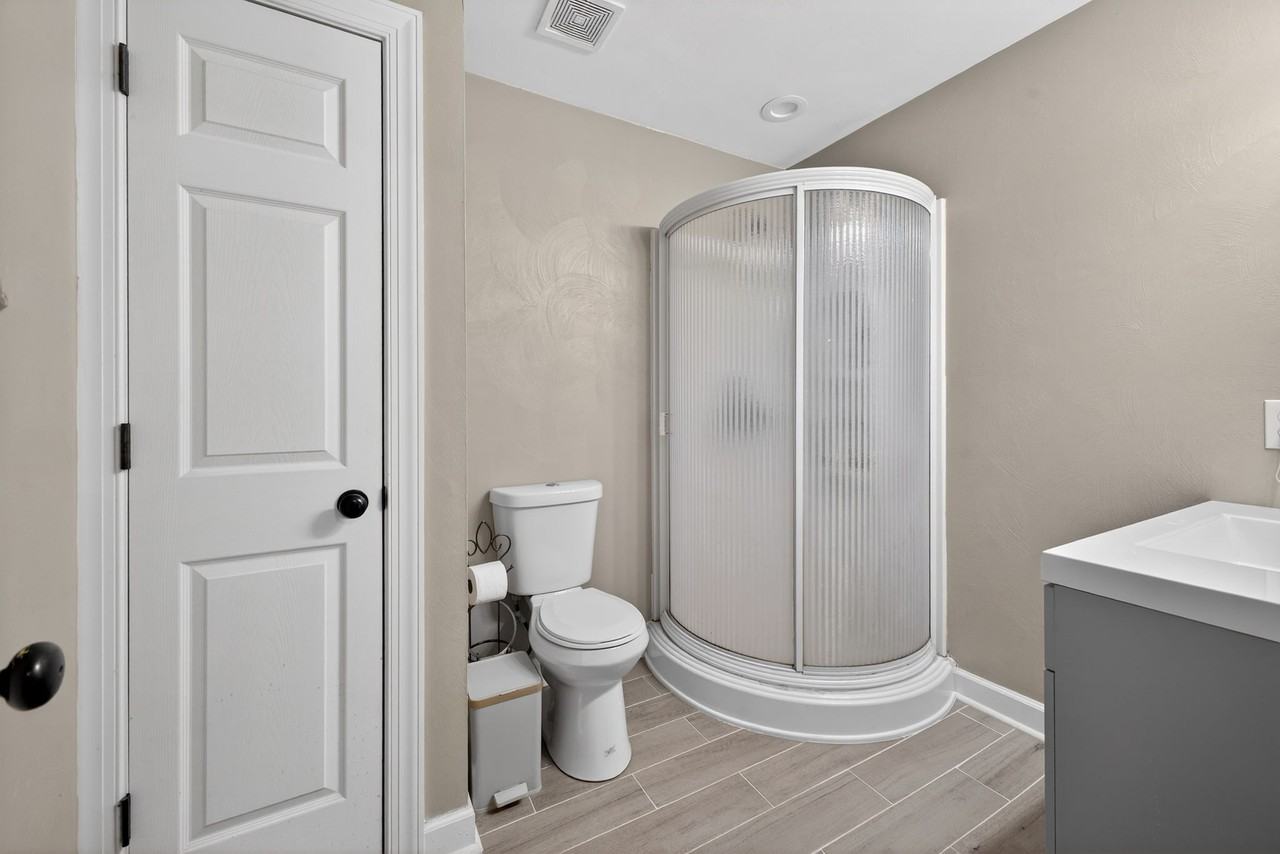 2012 Midway Ave #1 - Photo 5 of 25