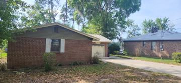 featured image of 800 Lake Shore Ter