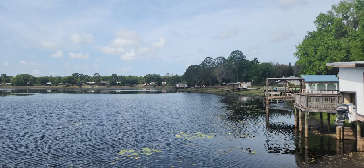 800 Lake Shore Ter - Photo 5 of 18