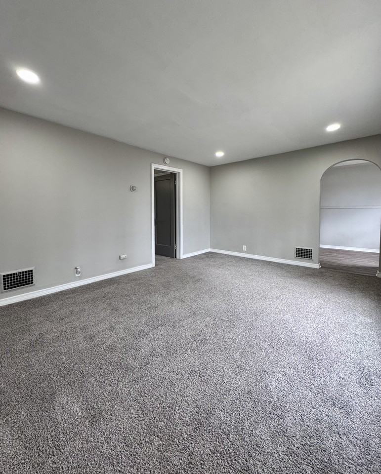 16 Knowlton Ave #25 - Photo 2 of 10