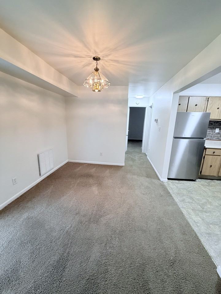 1022 Adams Ave #1 - Photo 4 of 9