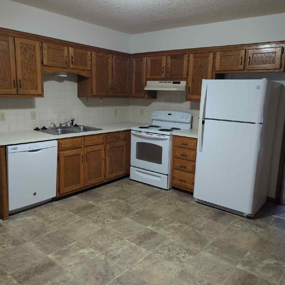 801 Foster Ln #B - Photo 2 of 8