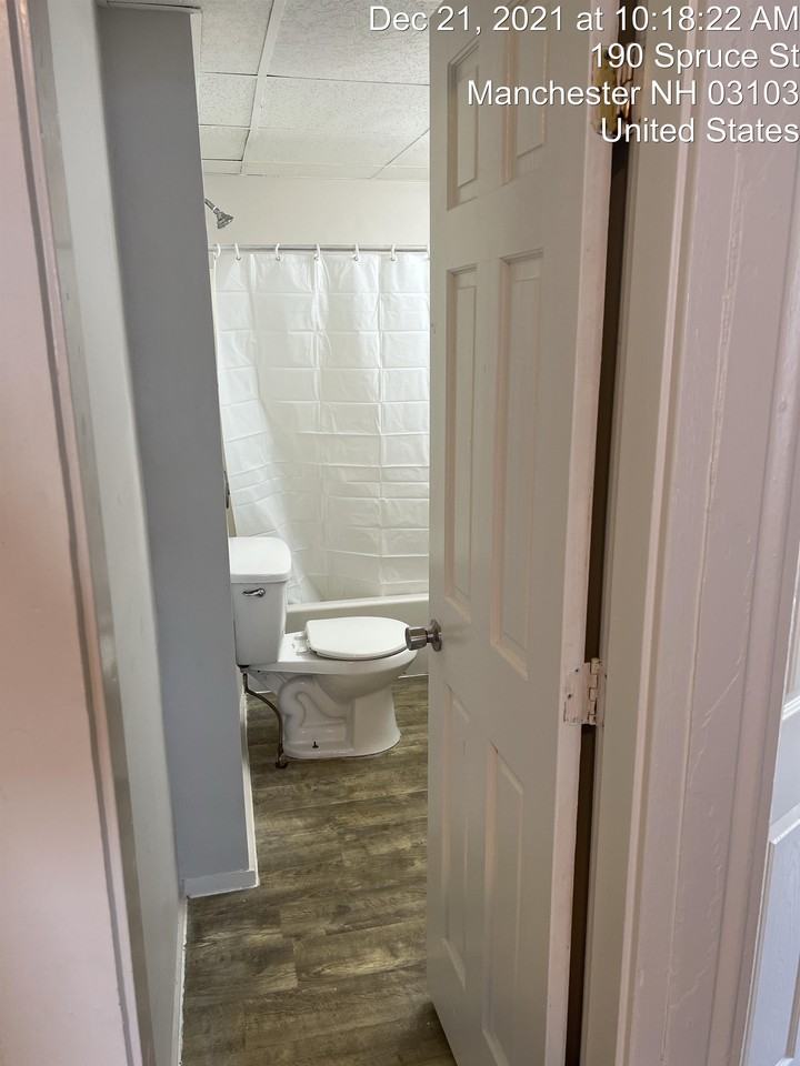 190 Spruce St Apt 2 #190-2 - Photo 5 of 6