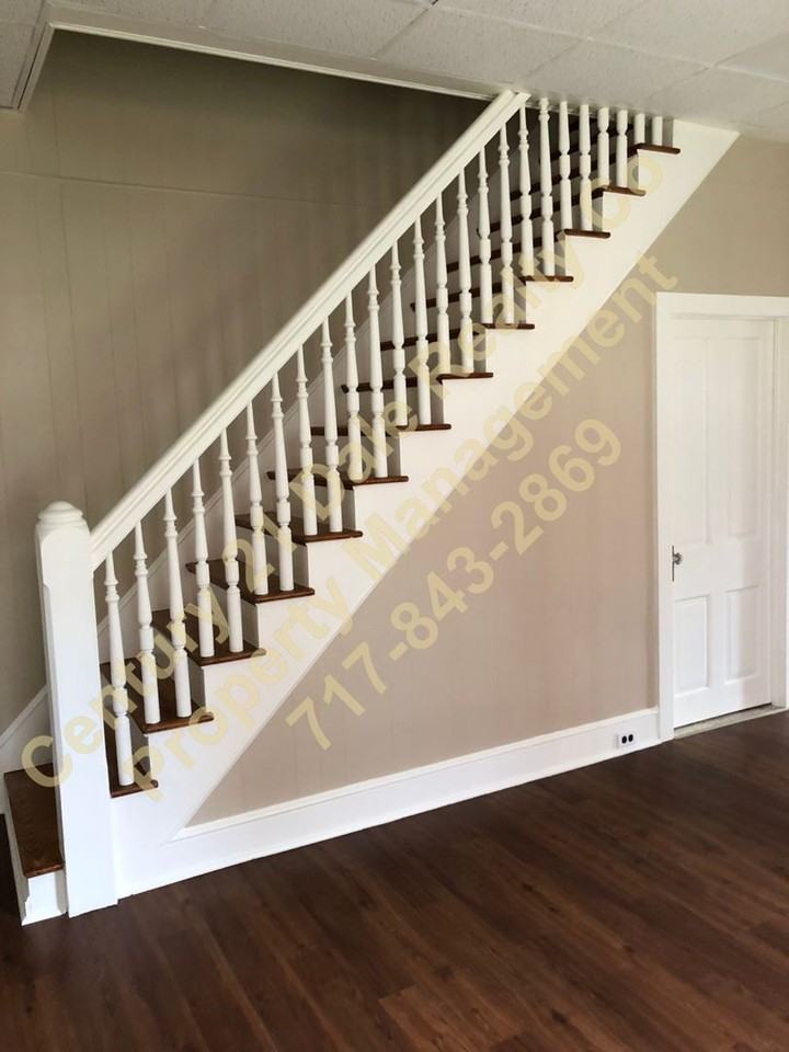 78 1/2 S Main St - Photo 7 of 13