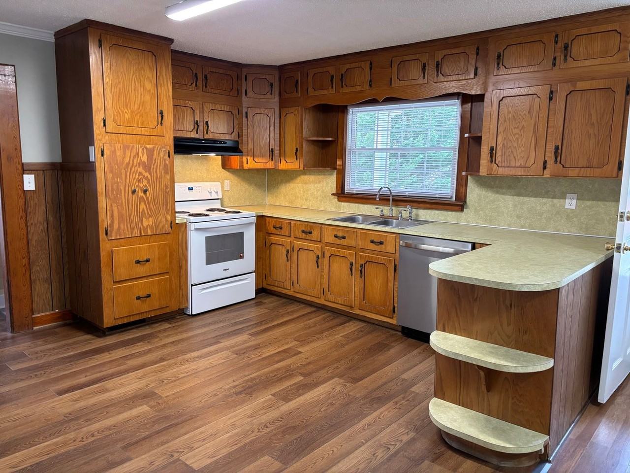 495 York St - Photo 6 of 22