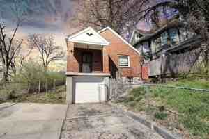 featured image of 937 Grand Ave