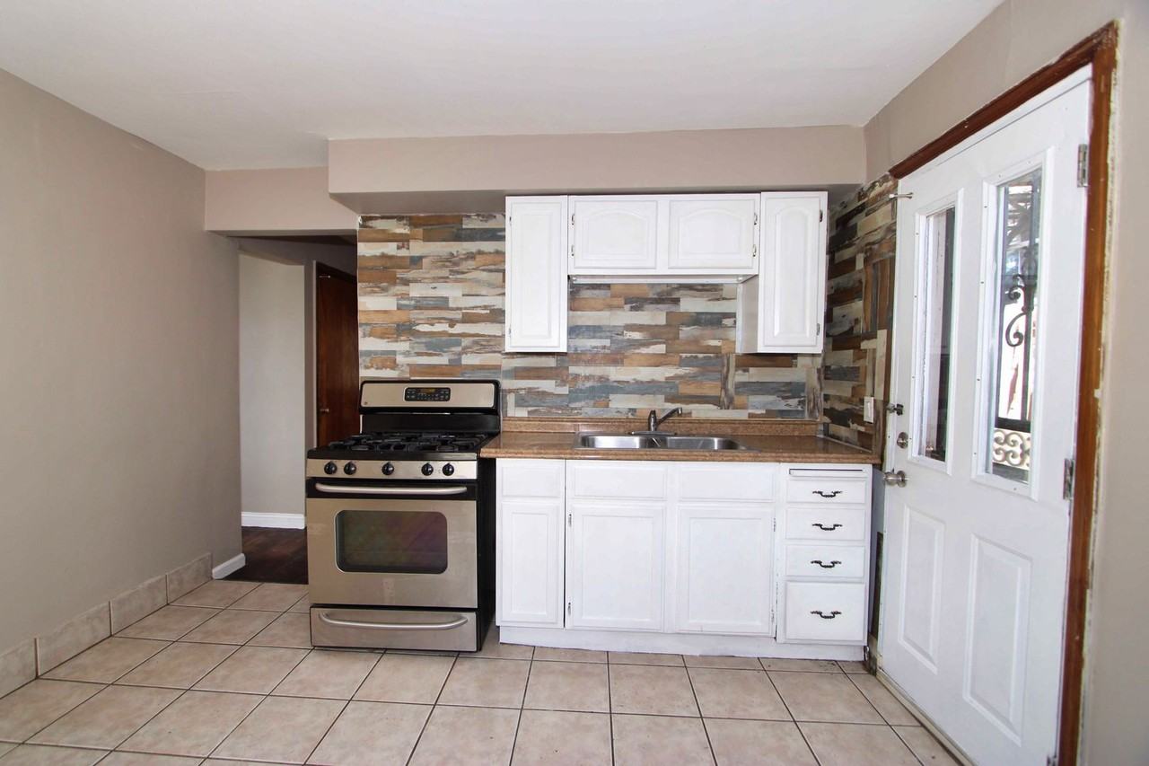 937 Grand Ave - Photo 5 of 21