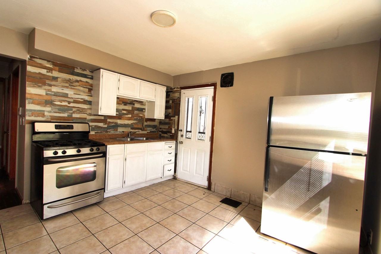 937 Grand Ave - Photo 6 of 21