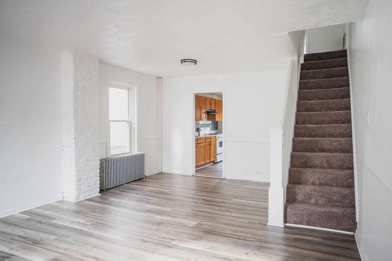 521 Hess St - Photo 2 of 13