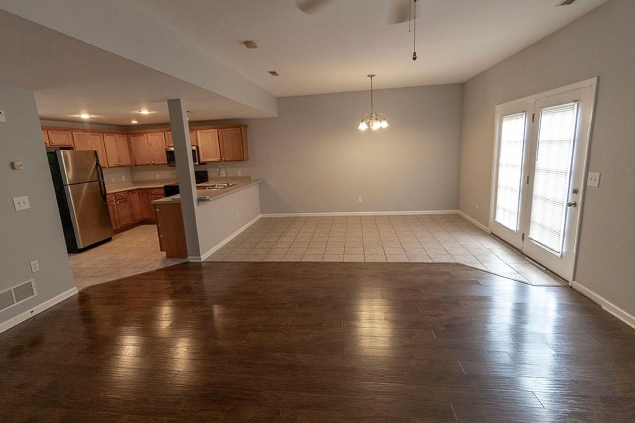 1945 Center St - Photo 3 of 44