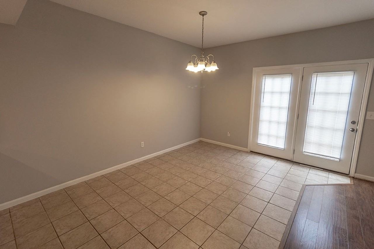 1945 Center St - Photo 6 of 44