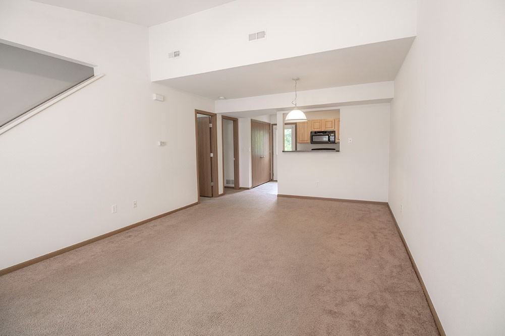2119 N Ballenger Ln - Photo 3 of 39