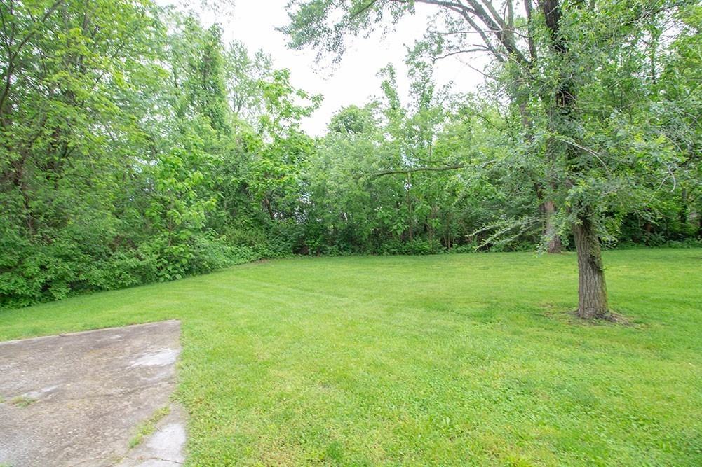 2119 N Ballenger Ln - Photo 7 of 34