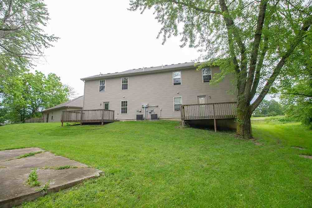 2119 N Ballenger Ln - Photo 6 of 34