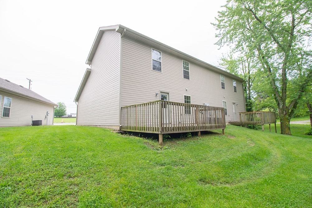 2119 N Ballenger Ln - Photo 2 of 34