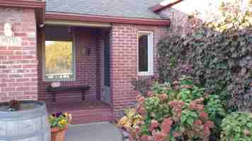 featured image of 2906 Barge St