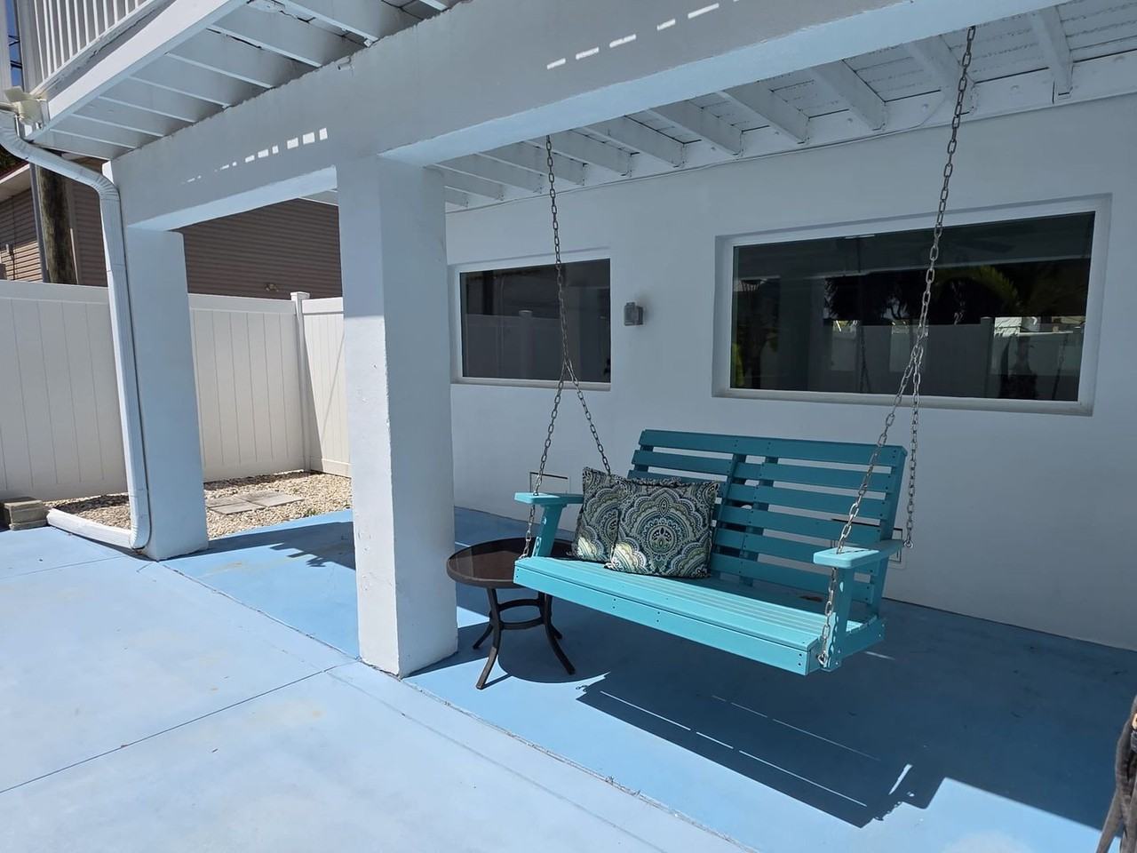 2921 Dupont St S - Photo 5 of 41