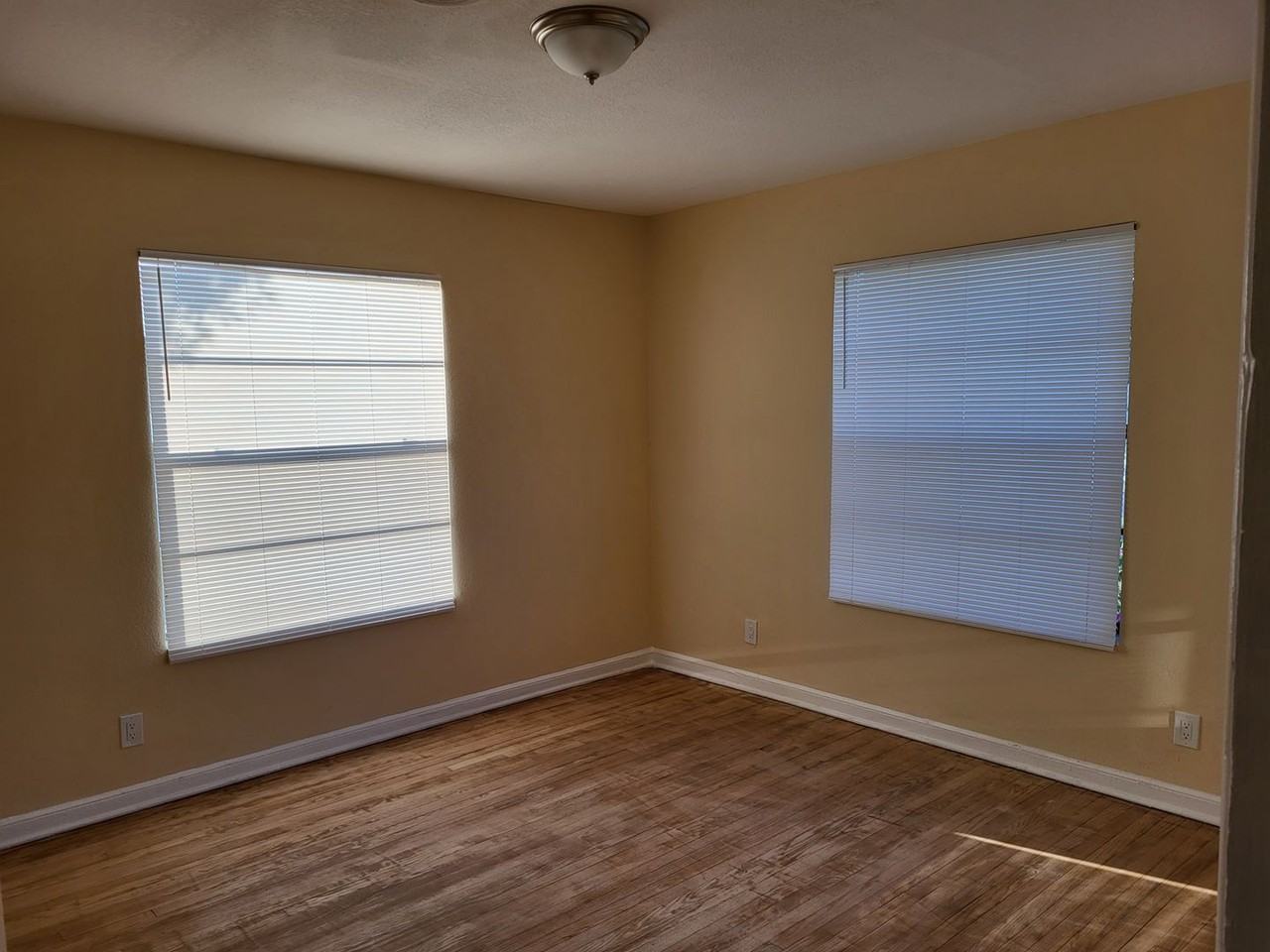 401 Sw 10th St - Photo 6 of 10