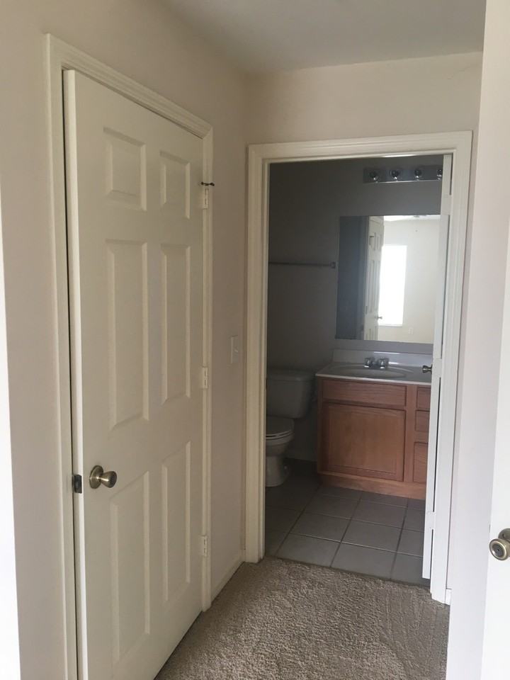 14890 Pleasant Bay Ln - Photo 5 of 9