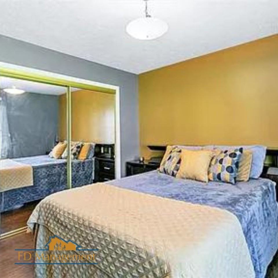 126 Wells Ct - Photo 3 of 12