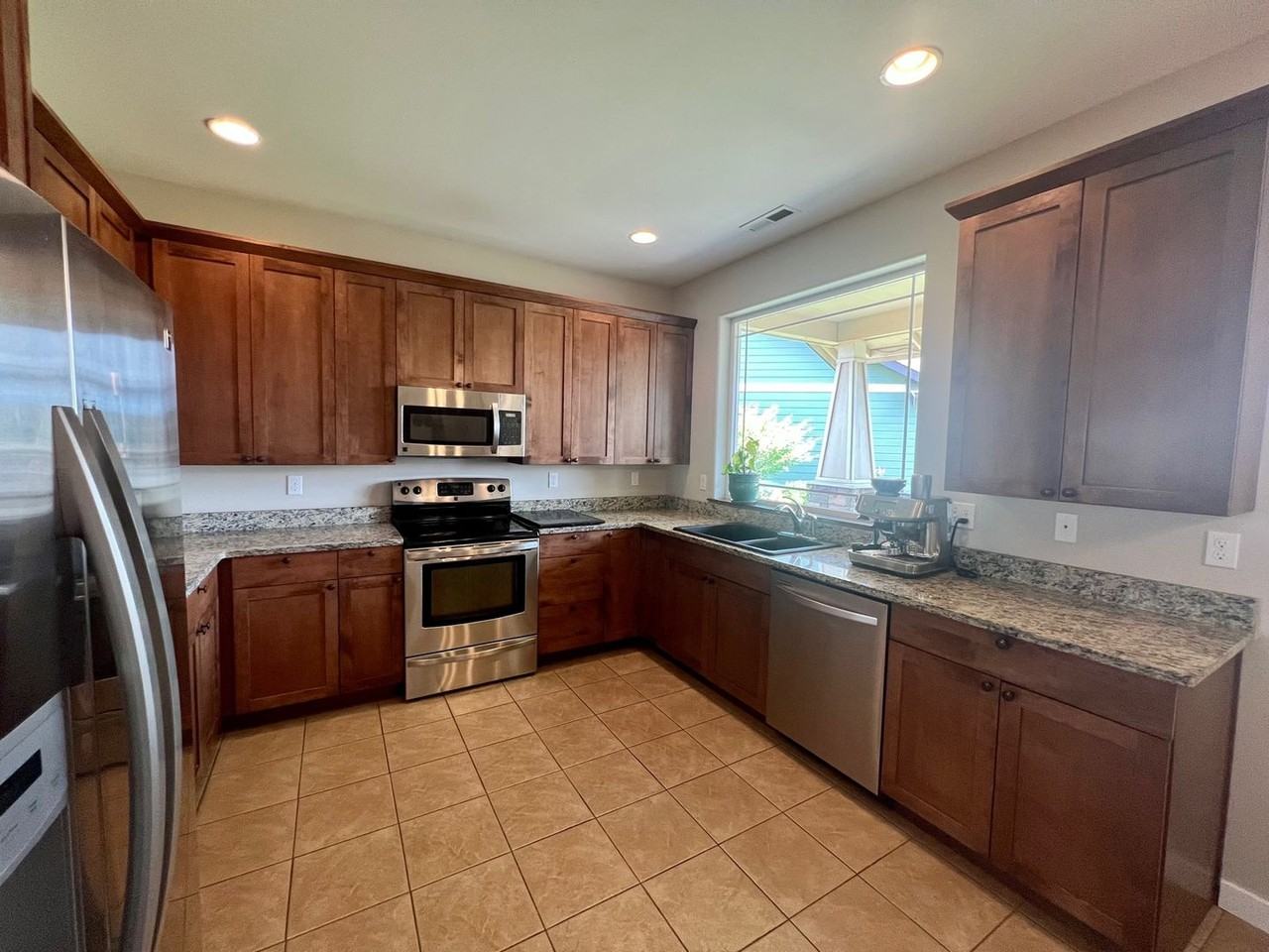 609 W Lilac Way - Photo 6 of 50