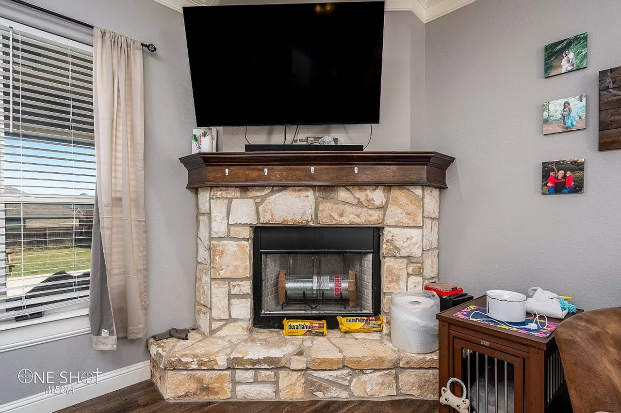 6609 Summerwood Trl - Photo 5 of 26