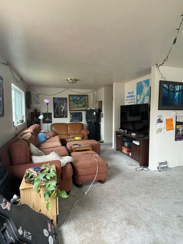 625 Locust St - Photo 3 of 17