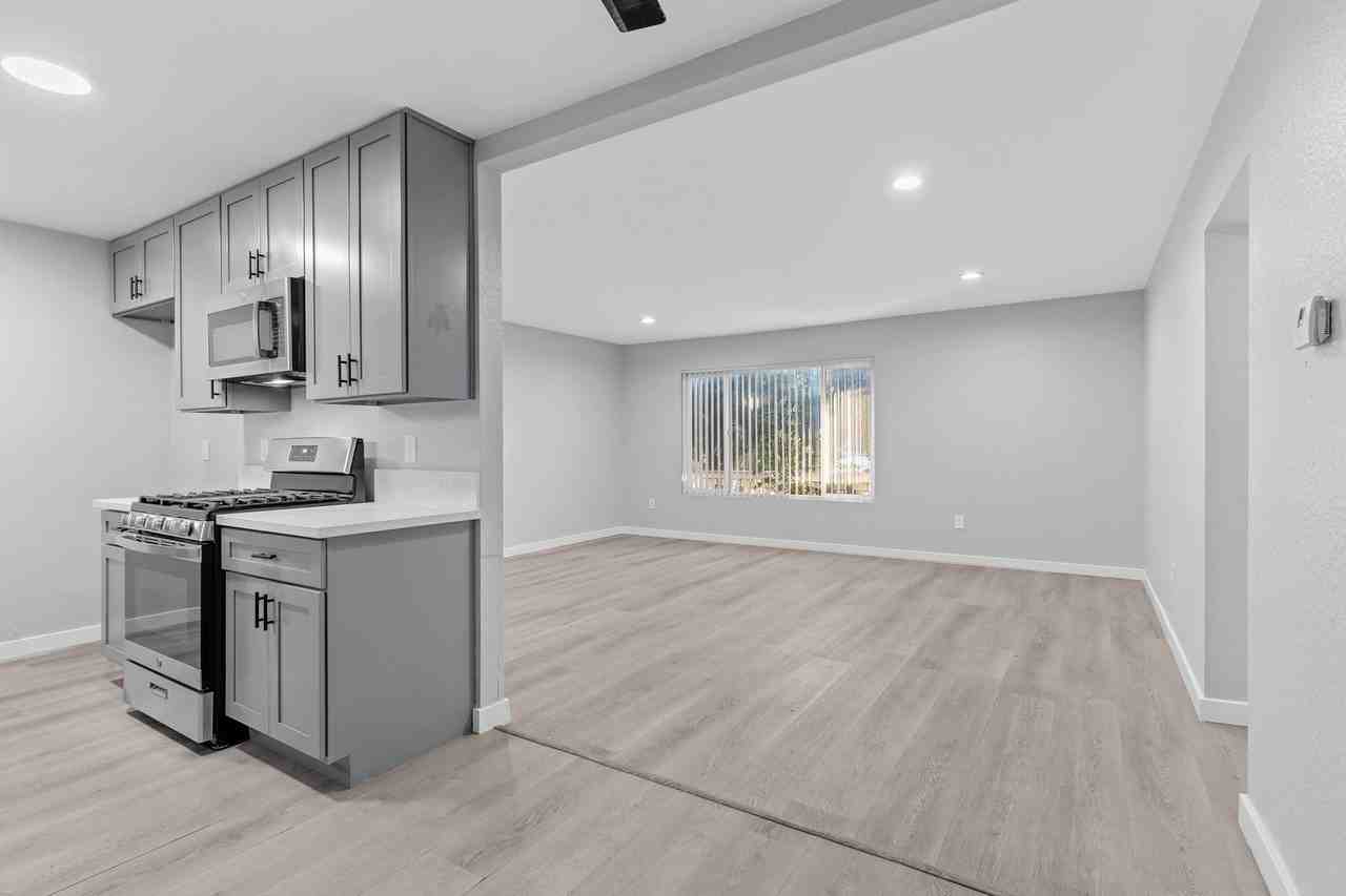 8101 Larson Avenue - Photo 6 of 44