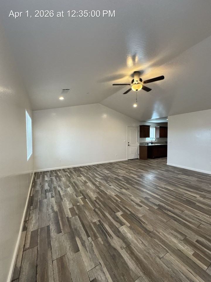 536 Benrus Ave - Photo 2 of 24