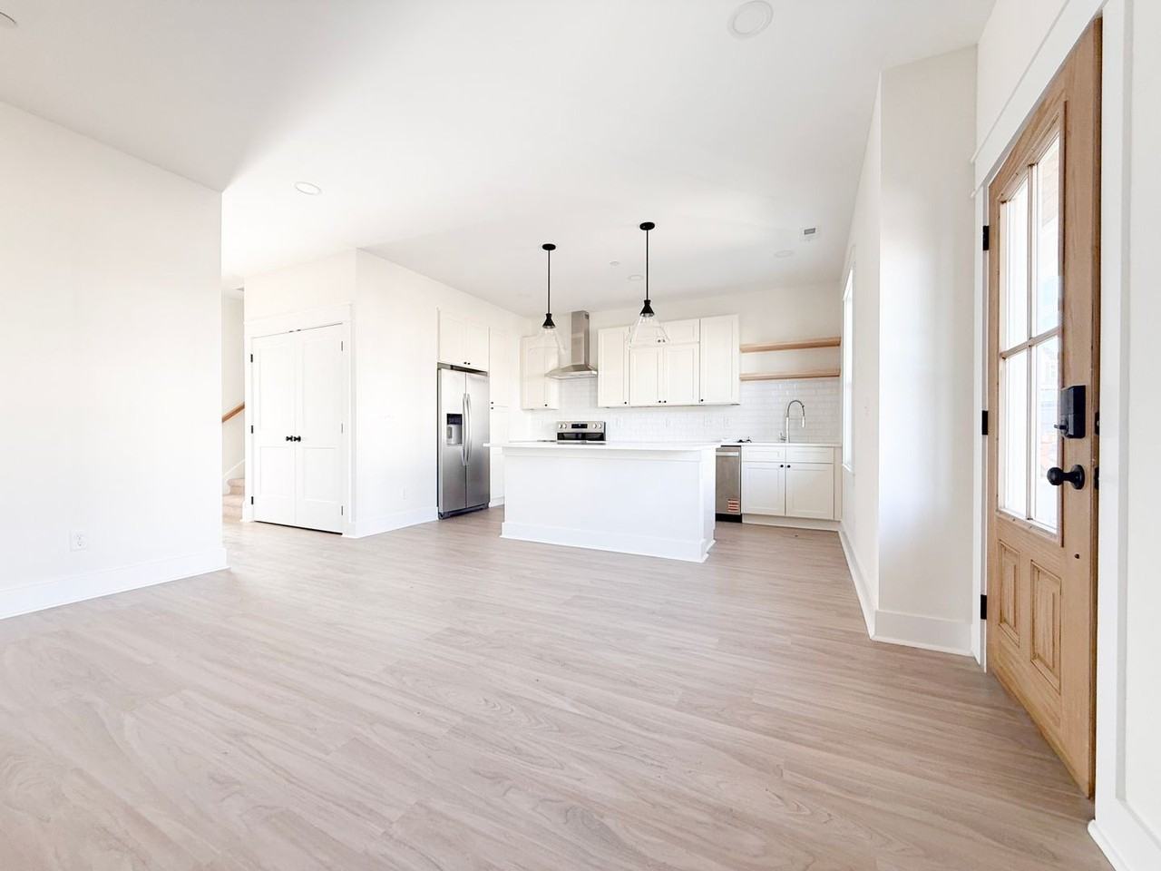 1336 Meridian St - Photo 2 of 40