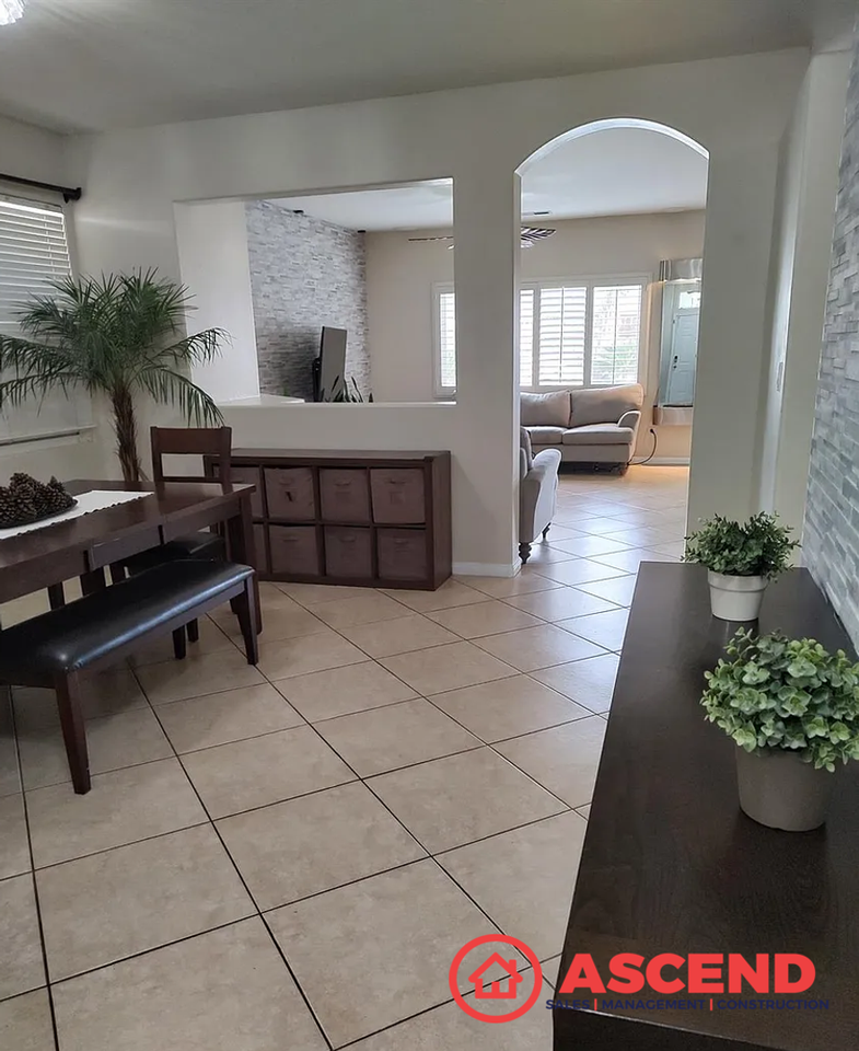 5500 Cove Ct - Photo 4 of 26