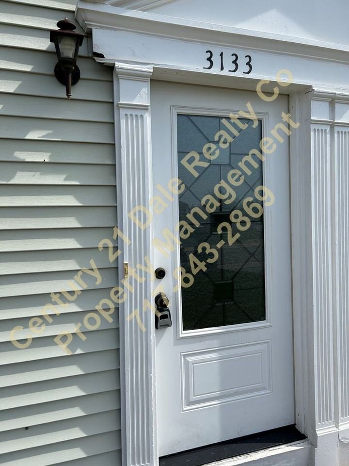 3133 Glen Hollow Dr - Photo 3 of 22